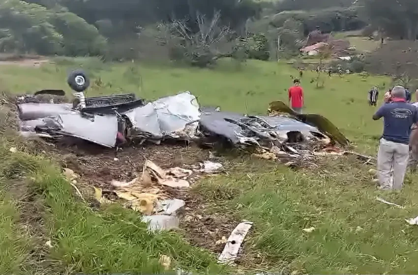  Avião cai em Minas Gerais e deixa sete mortos