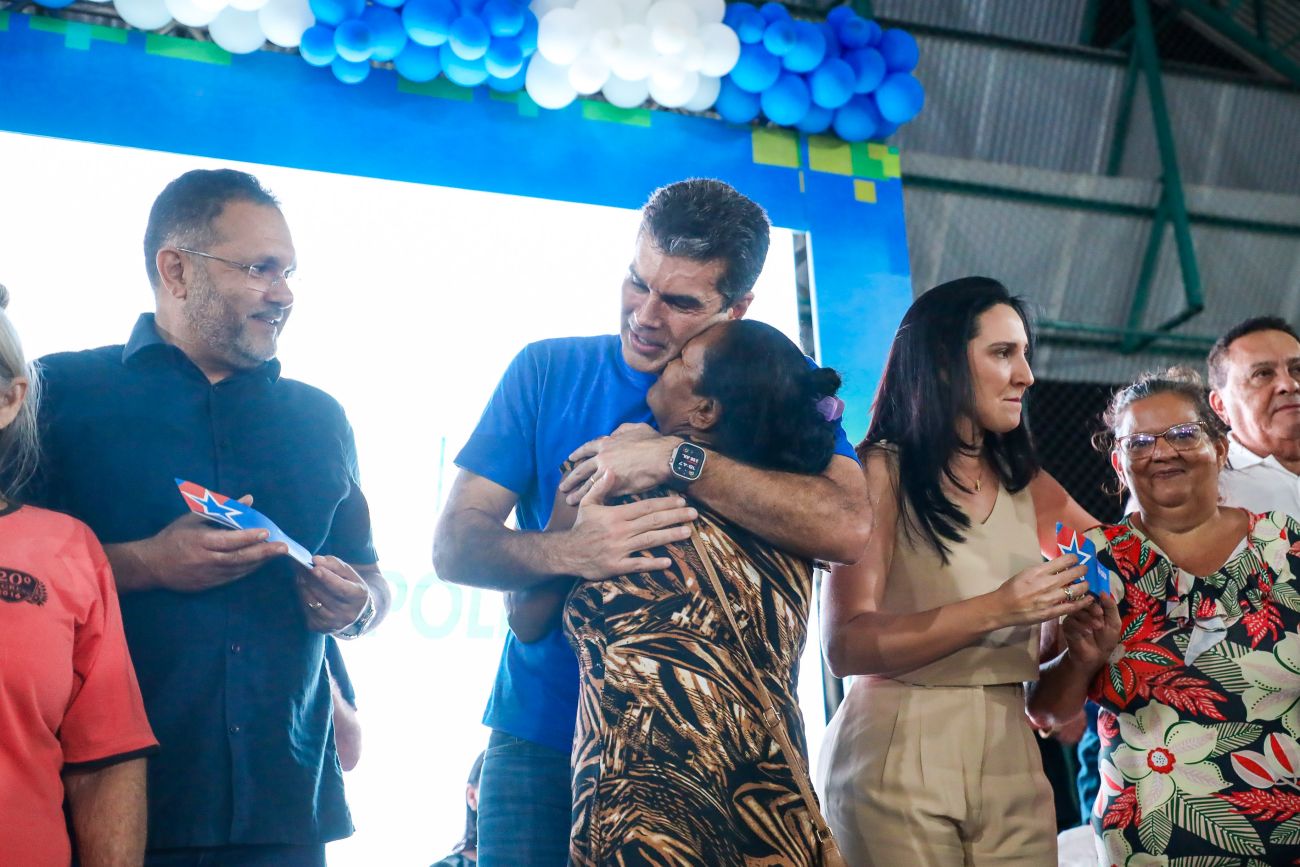  Governador Helder inaugura obras e concede benefícios em Curionópolis