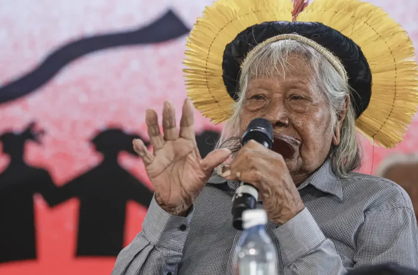 Ao encerrar Cúpula dos Povos, Cacique Raoni pede que luta continue