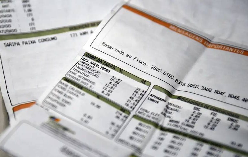 Aneel mantém bandeira vermelha 1 na conta de luz em novembro