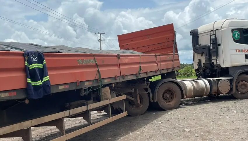  Sefa apreende mais de 143 toneladas de minério de manganês em Marabá