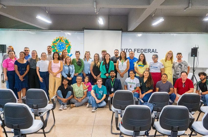  Aula inaugural marca início da primeira turma do curso de inglês para serviços turísticos