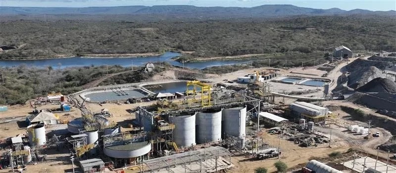 Aura Minerals mais que duplica reservas de ouro, garantindo sólida base de produção para o futuro