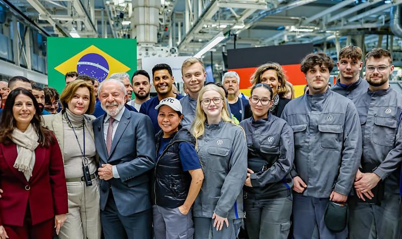  Agenda Multifacetada: Governo Federal Impulsiona Moradia, Cultura, Combustíveis e Diplomacia em Semana Produtiva