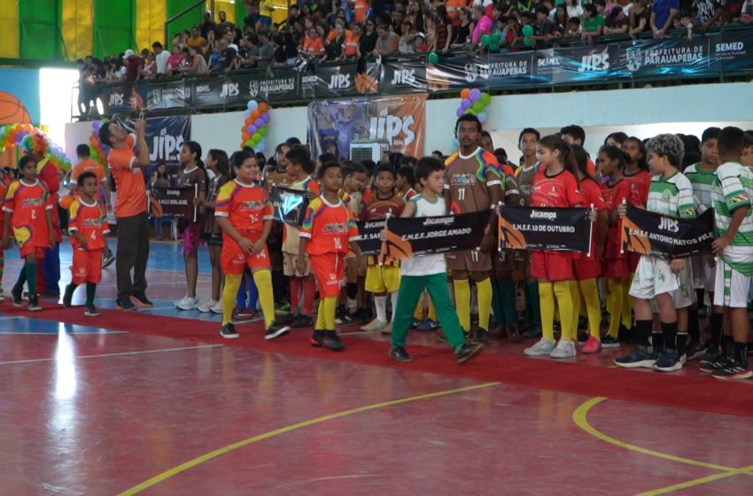  Ginásio Poliesportivo recebe um grande público na abertura dos Jogos Interescolares de Parauapebas