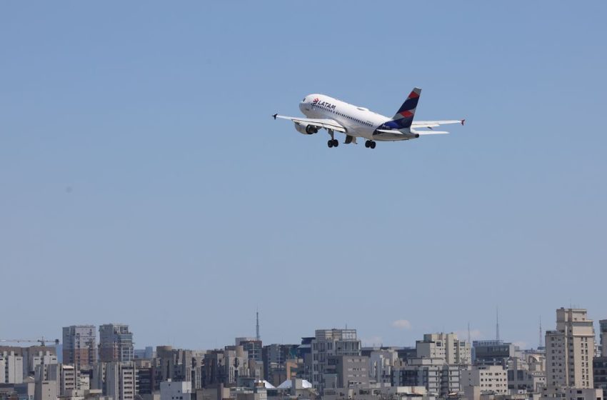 Petrobras reduz preço do querosene de aviação em 14,2%