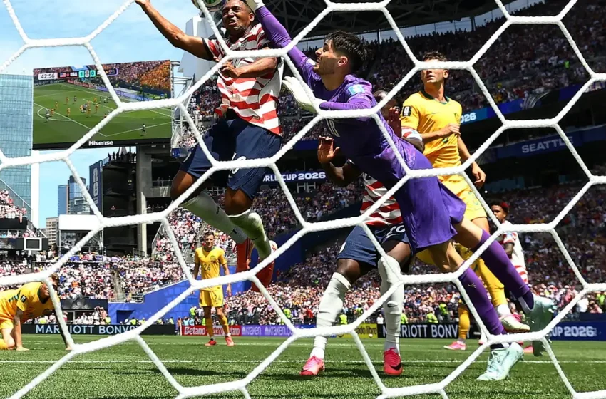 Estados Unidos bate a Austrália e fica perto da classificação