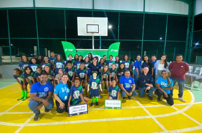 Mineradora Ligga promove entrega de kits desportivos para atletas do projeto social Ligga Campeã