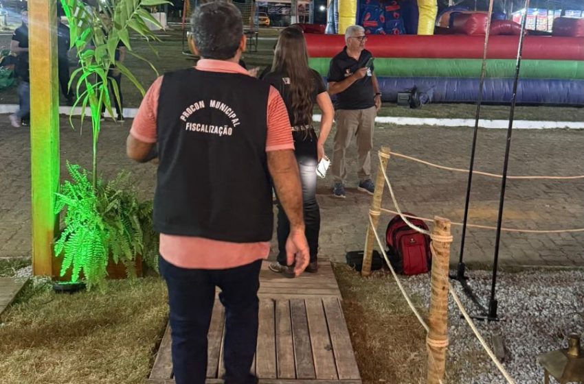  Procon Parauapebas reforça orientação aos comerciantes durante a 20ª FAP