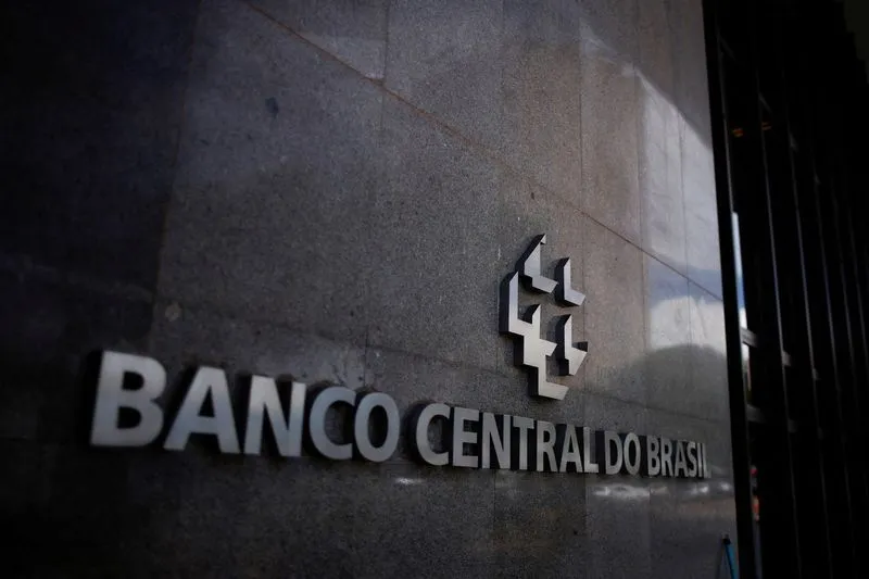 Banco Central inicia rolagem de swaps cambiais com vencimento em novembro