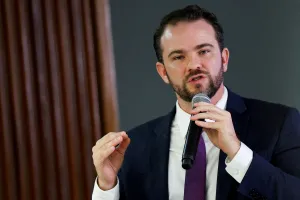  Governo convoca clubes para avaliar impacto do fim das apostas esportivas no futebol brasileiro