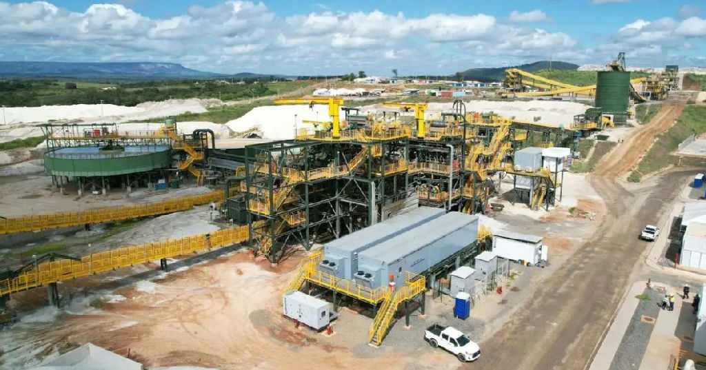 Justiça Federal suspende licenças da Sigma Lithium e ordena paralisação imediata em Minas Gerais