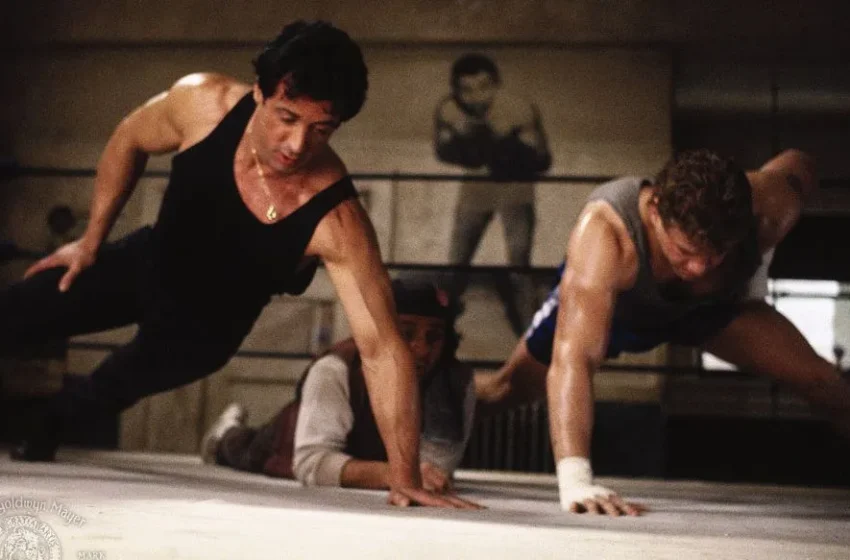 Sylvester Stallone revela obsessão e uso de esteroides para atingir baixa gordura corporal