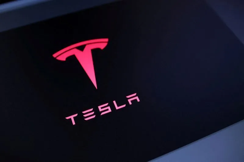 Tesla obtém US$ 30 bilhões em crédito para impulsionar planos de expansão