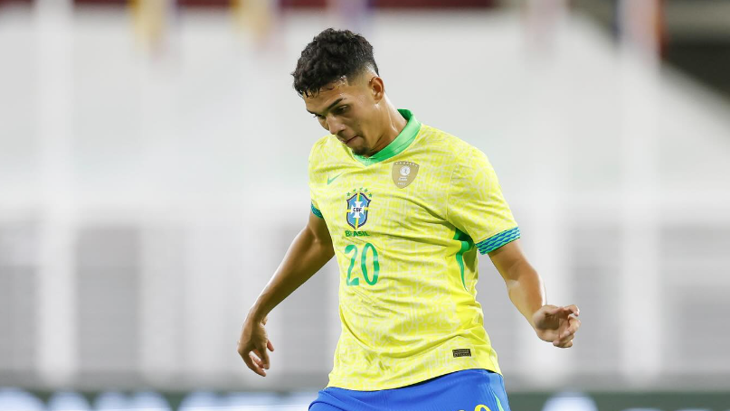 Arthur Dias comenta sondagens de Flamengo e Barcelona sobre seu futuro no Athletico-pr