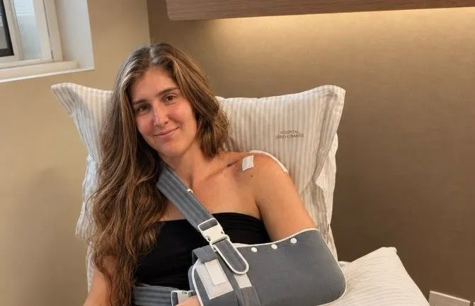 Bia Haddad passa por cirurgia no ombro e inicia processo de recuperação