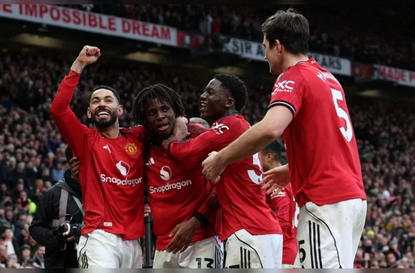 Duelo de gigantes em crise: Manchester United e Tottenham buscam reabilitação na Premier League