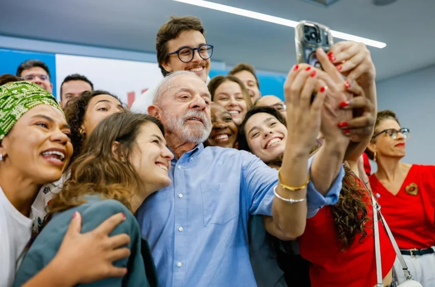 Lula intensifica estratégia digital com apoio jovem para o 2º turno