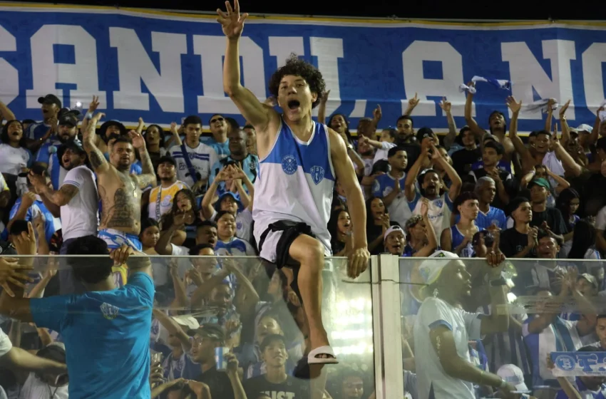 Paysandu vence Ferroviária e Curuzu explode em festa pela esperança do acesso