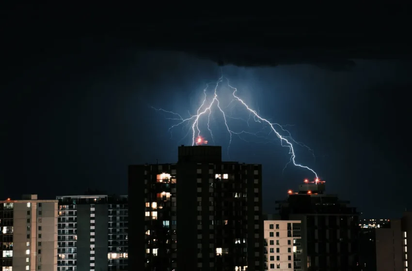Prepare sua casa contra tempestades extremas: Defesa Civil orienta sobre medidas preventivas