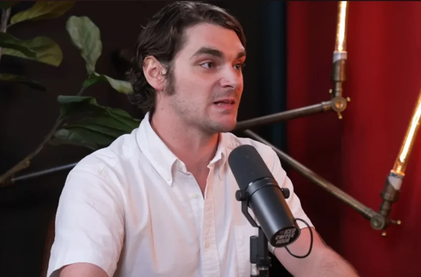 RJ Mitte, ator de Breaking Bad, denuncia golpe de empresária e dívida fiscal milionária