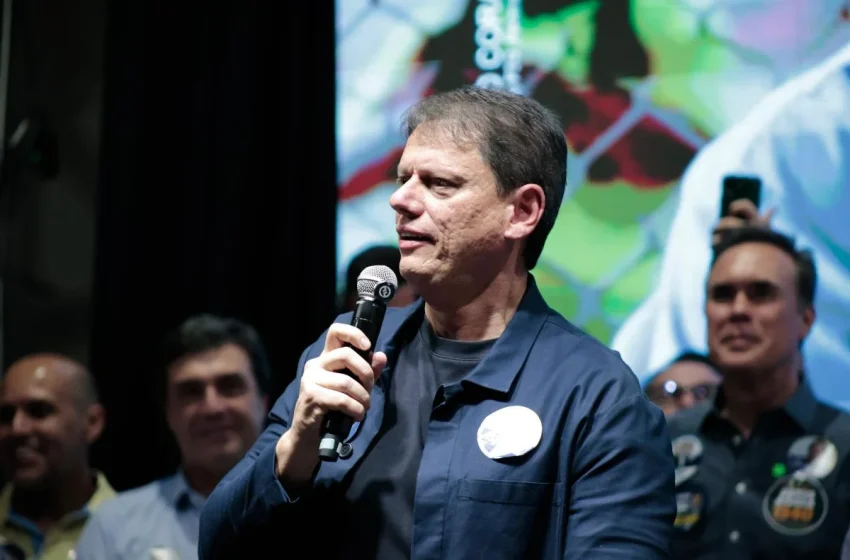 Tarcísio de Freitas é reeleito em São Paulo e consolida autonomia política